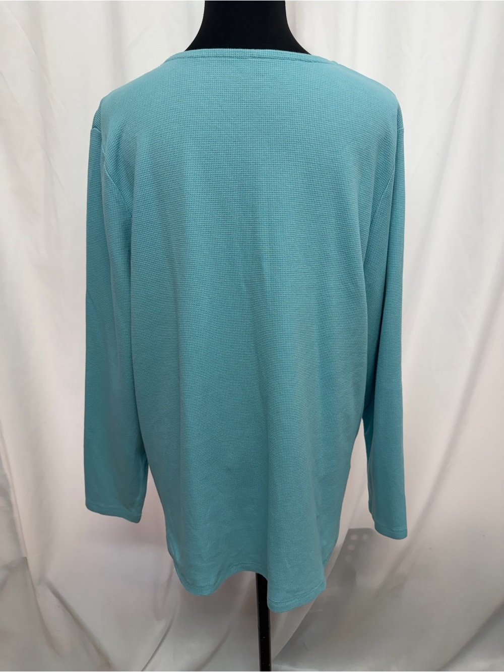 NorthCrest Women’s Plus Aqua Thermal Embroidered Henley Top - Picture 4 of 6